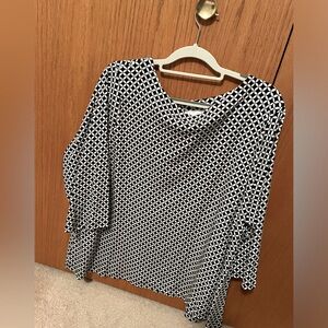 3x women’s Black and White Geometric Women's Top